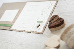 Partecipazione di Nozze Wood Heart-2